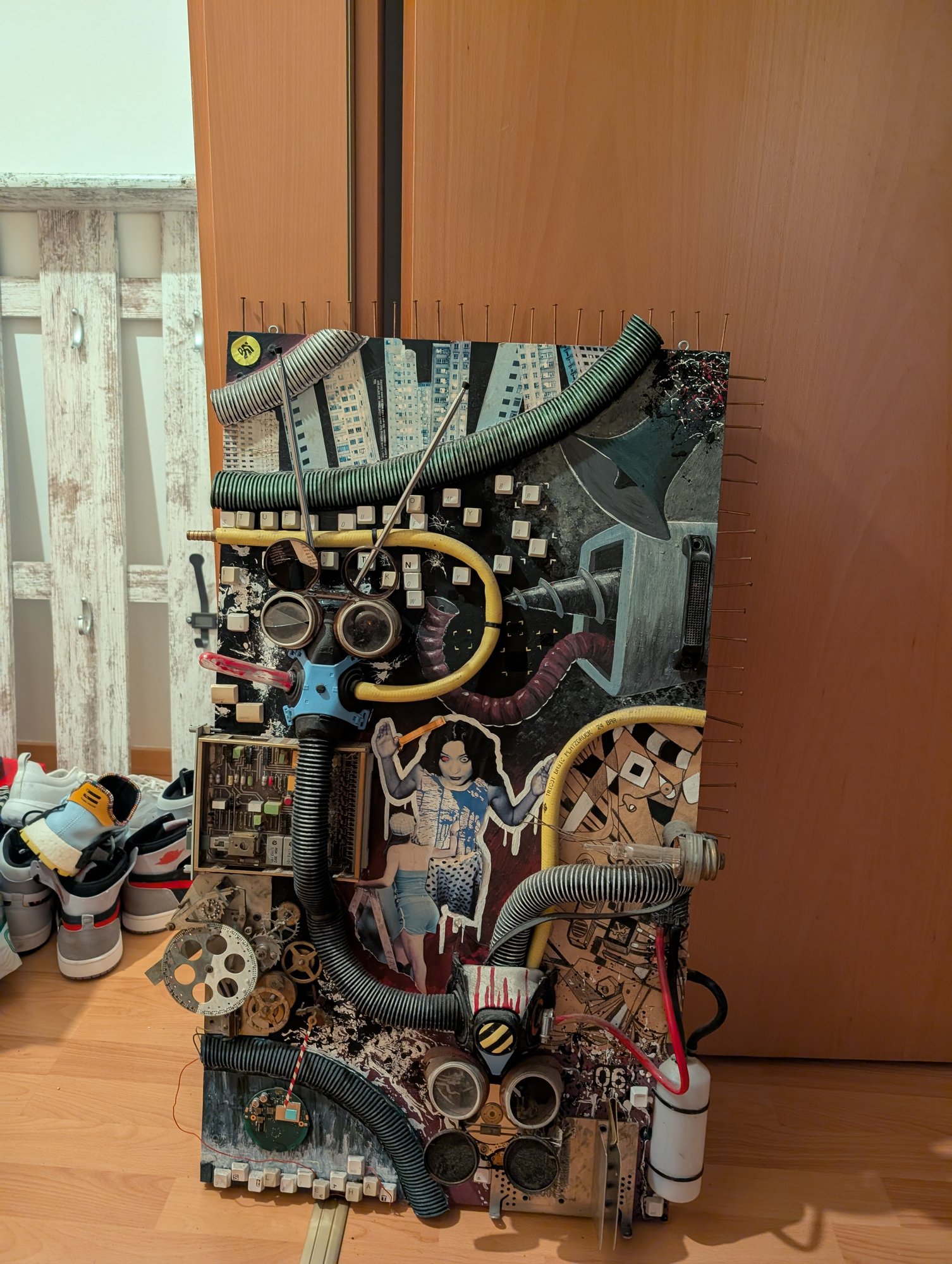 Platte mit Schläuchen